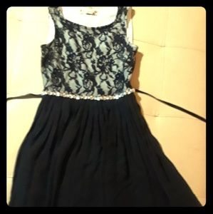 Cute Girls Dress / Gown